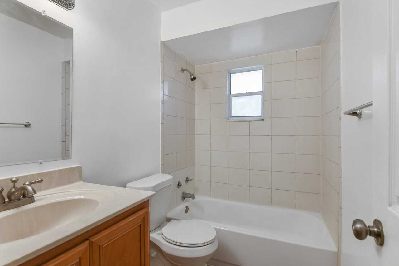 408 Rosland Dr #1 - Photo 6 of 6