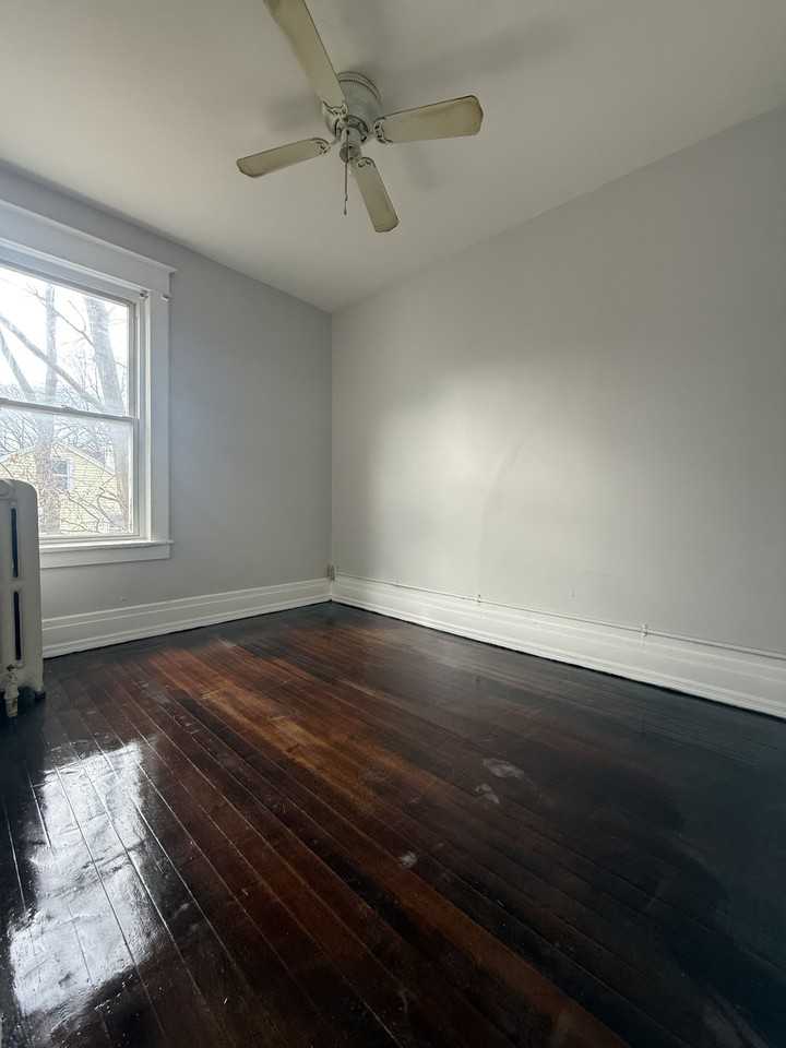 484 Washington Ave #2 - Photo 5 of 14