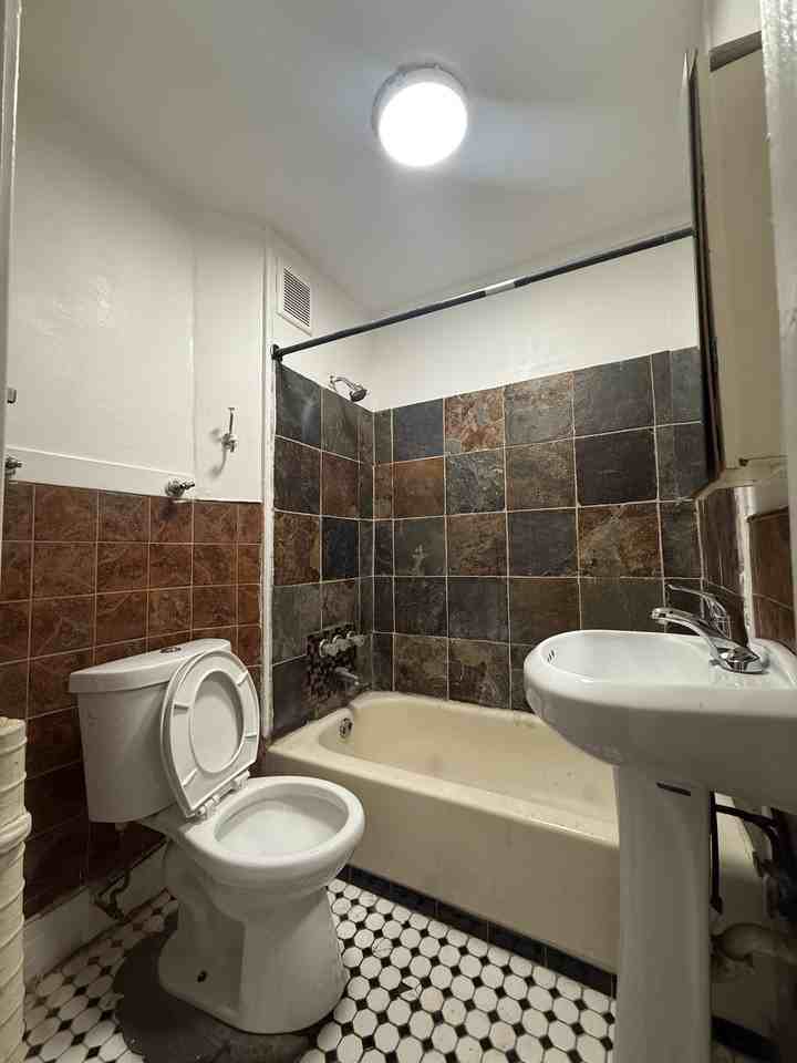 484 Washington Ave #2 - Photo 7 of 14