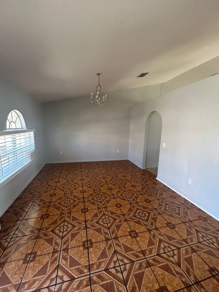 6031 Sunset Vista Dr - Photo 3 of 13