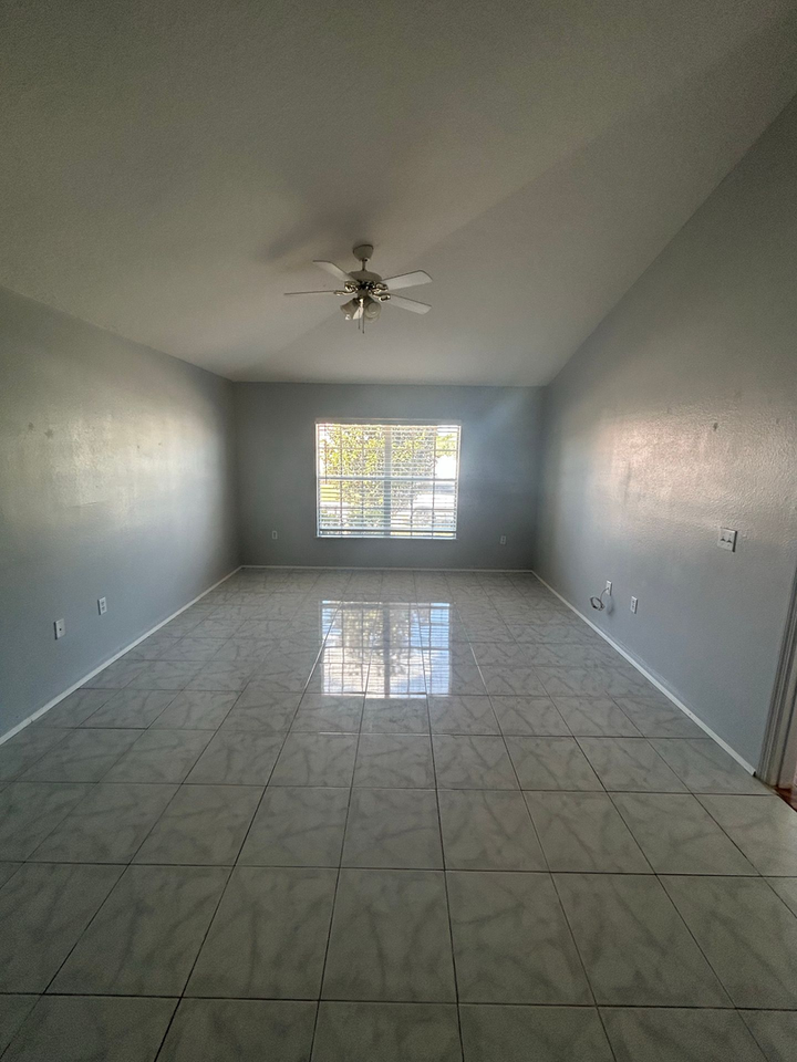 6031 Sunset Vista Dr - Photo 6 of 13