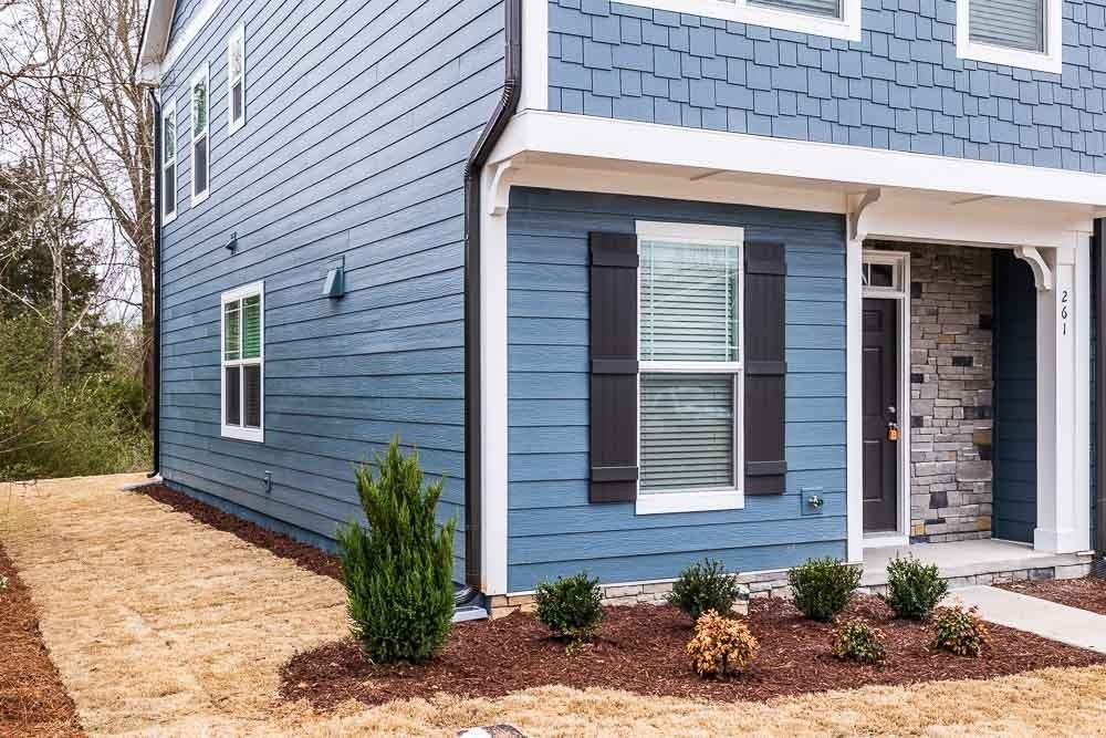 261 Old Grove Ln #1 - Photo 6 of 31