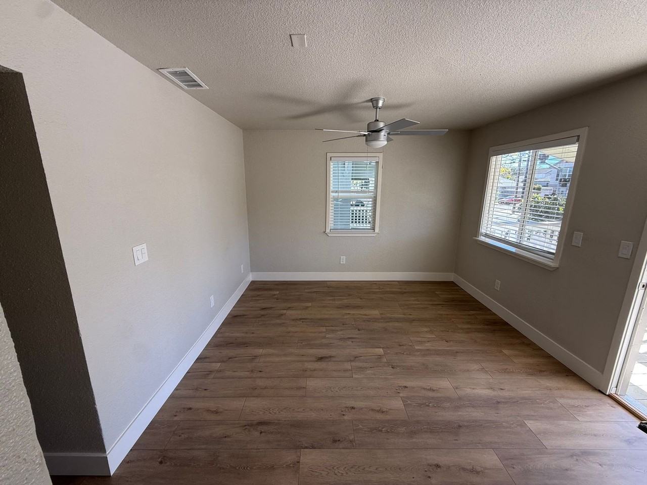 4001 Broadway - Photo 6 of 13