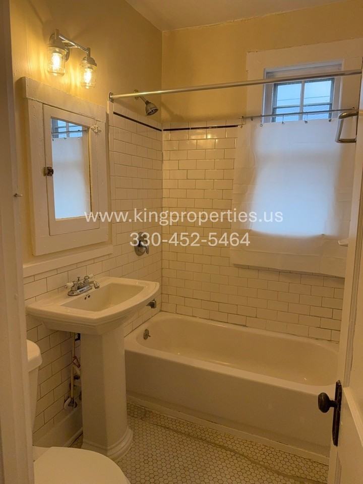 817 5th Street NorthwestUnit 8 #8 - Photo 3 of 10