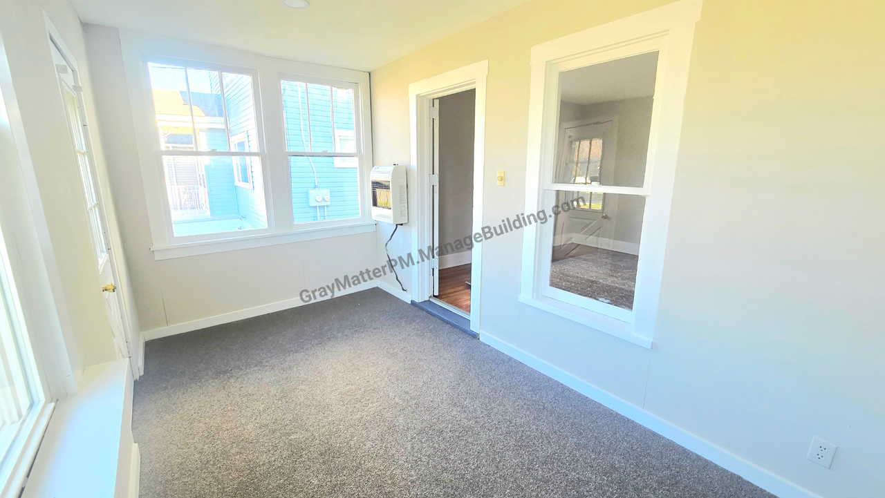 633 W 29th St #1 - Photo 2 of 17