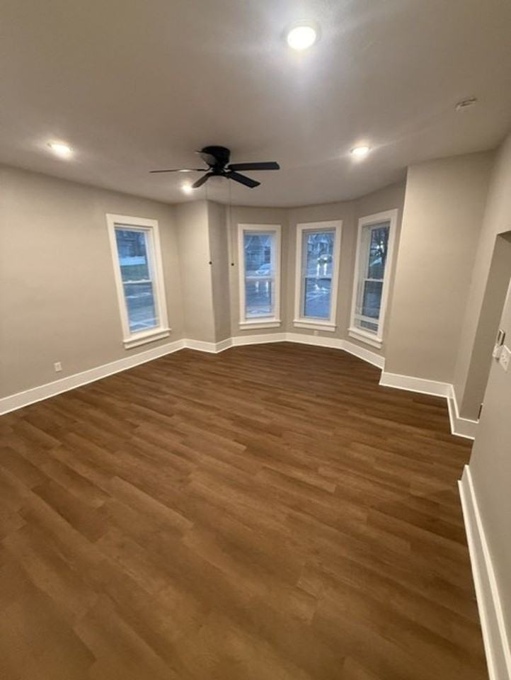 622 7th St - Photo 3 of 18