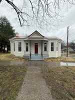 featured image of 622 7th St