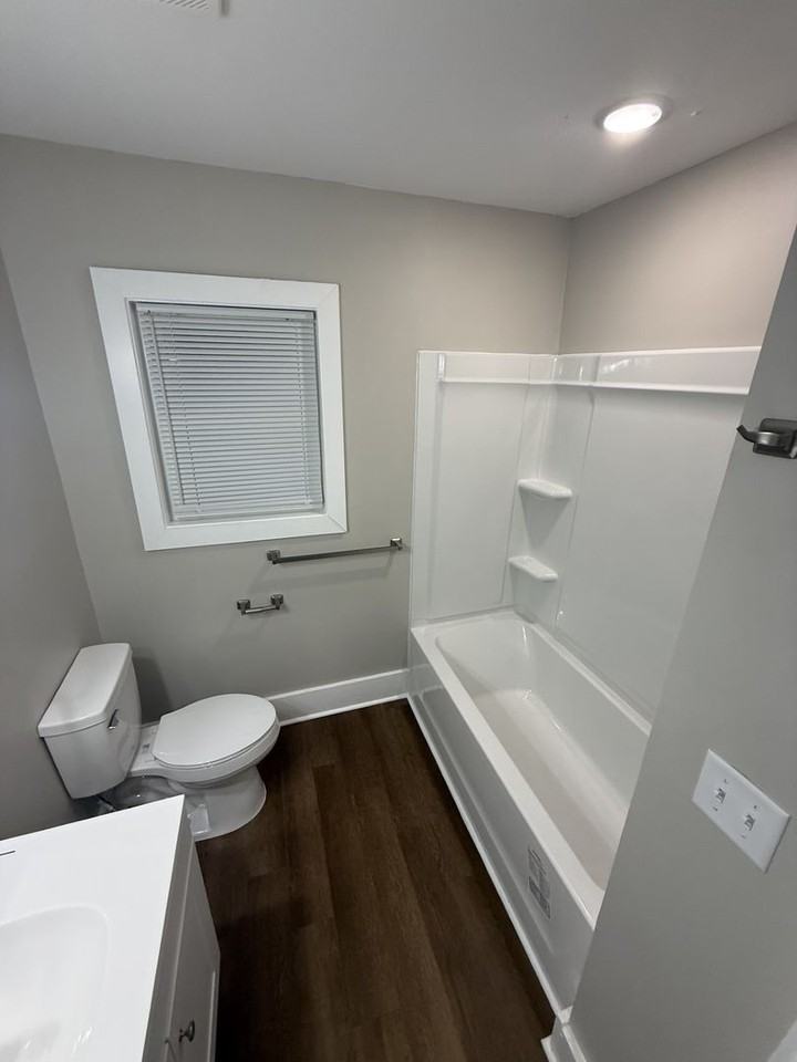 622 7th St - Photo 4 of 18