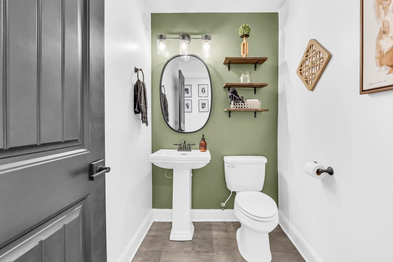 505 Sourwood Dr #1 - Photo 4 of 36