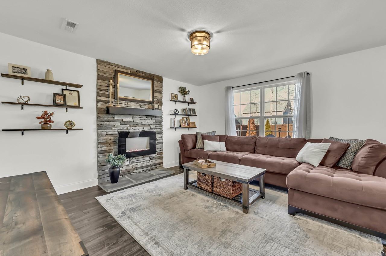 505 Sourwood Dr #1 - Photo 5 of 36