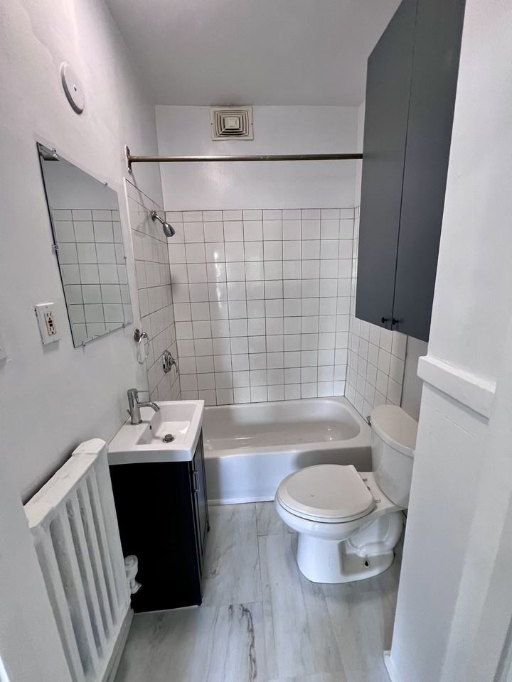 1495 Gladstone Ave #308 - Photo 7 of 9