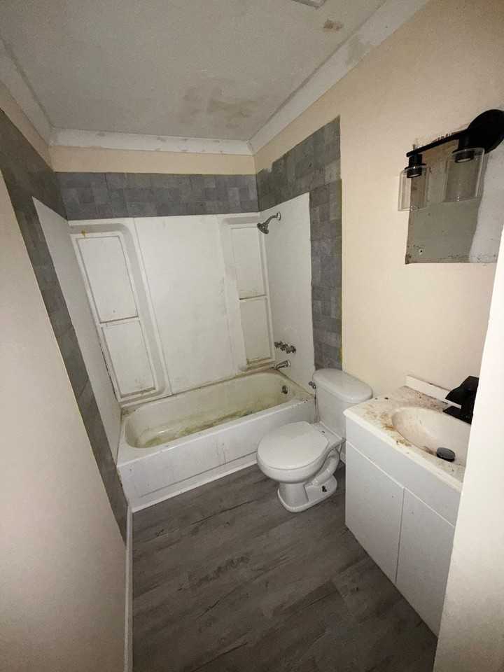 6239 Wesley St #1 - Photo 6 of 10