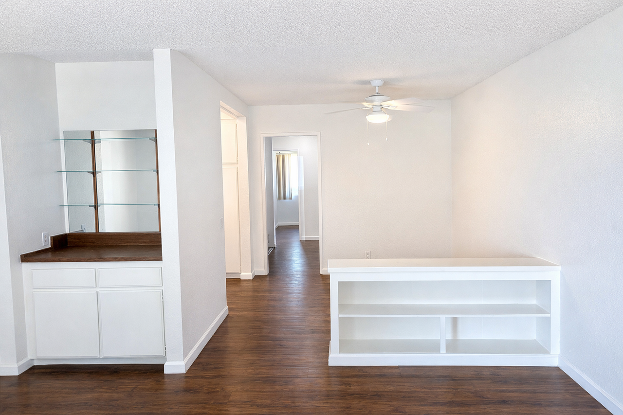 Daisy Apartments - Photo 6 of 10