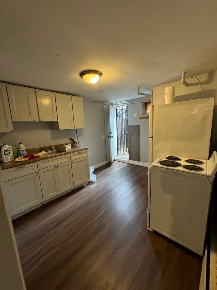 120 Highland Ave - Photo 7 of 11