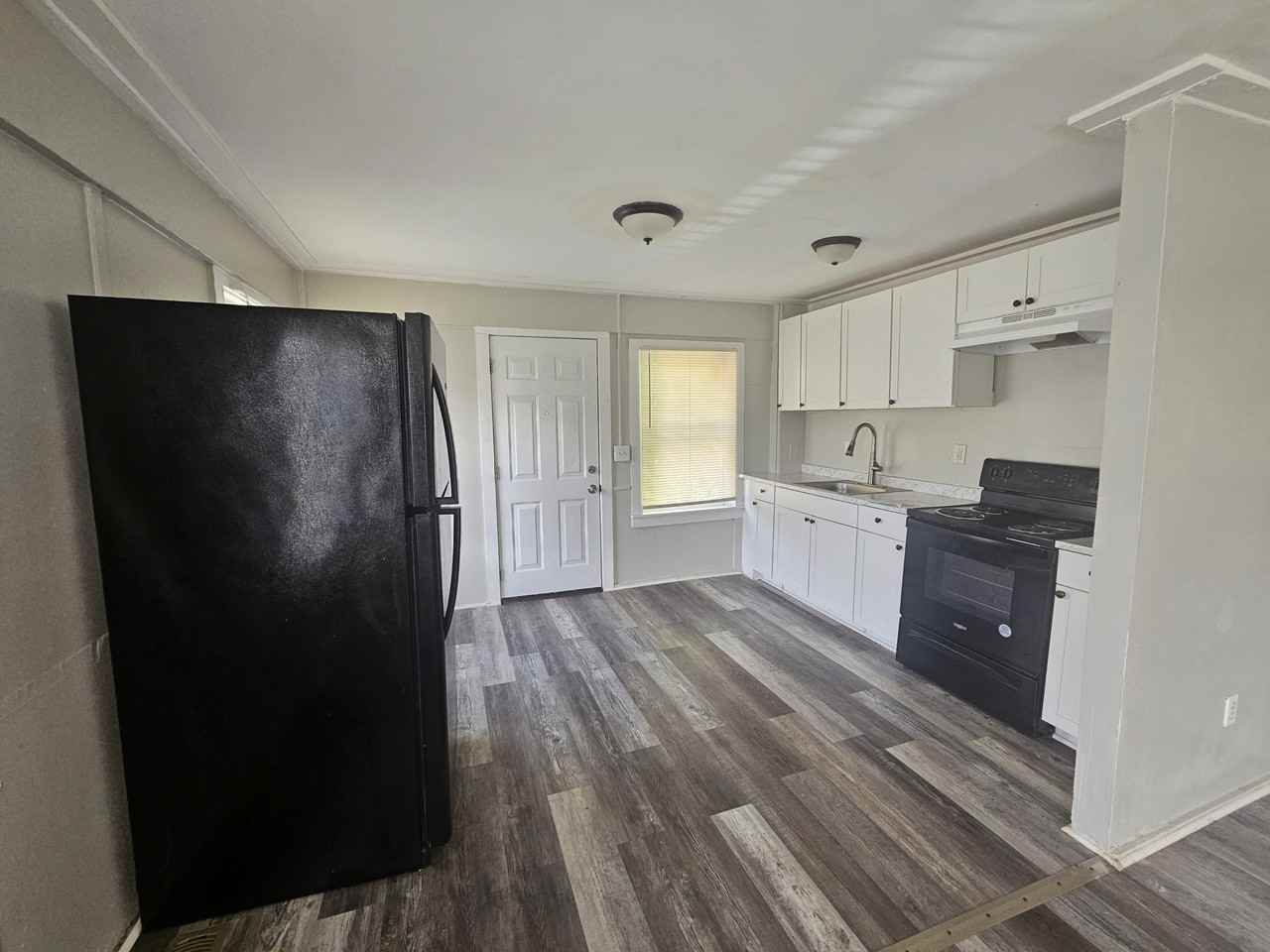 108 Hilton St #1 - Photo 4 of 8