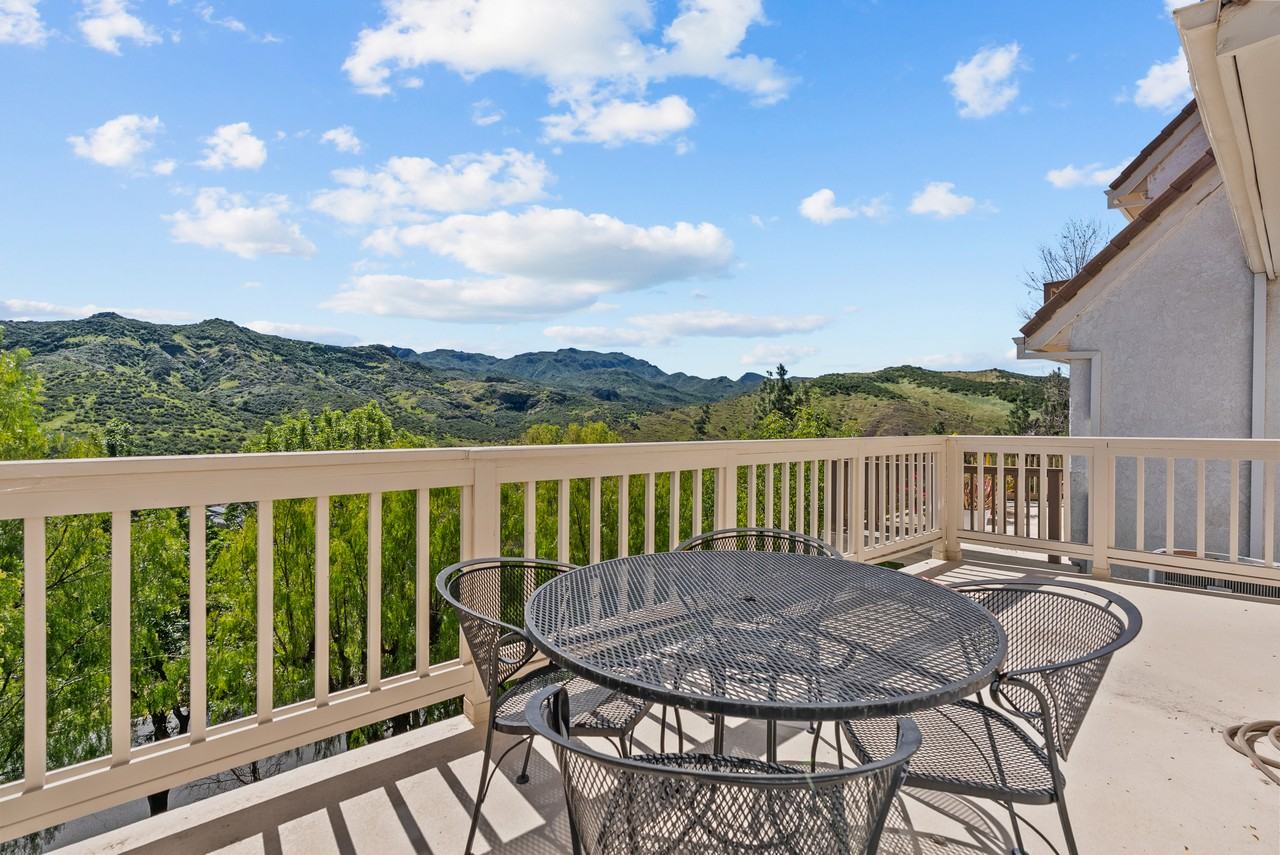 32126 Canyon Ridge Dr #1 - Photo 4 of 50