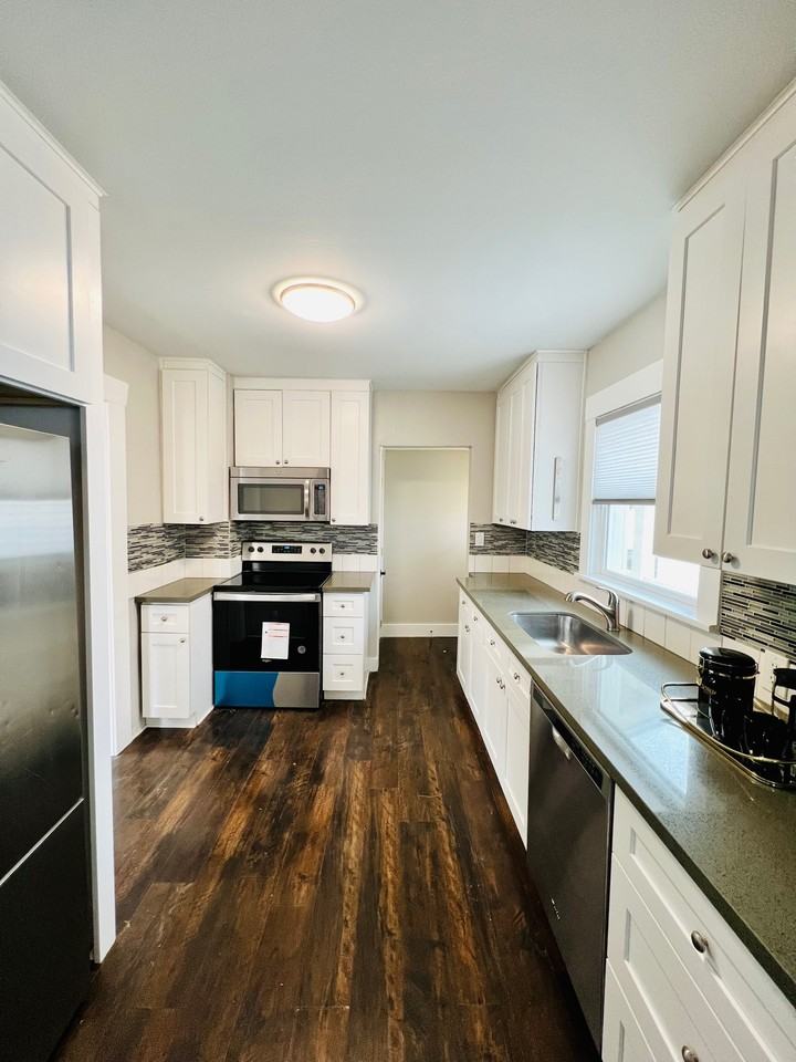 2106 Fulton St #A - Photo 3 of 7