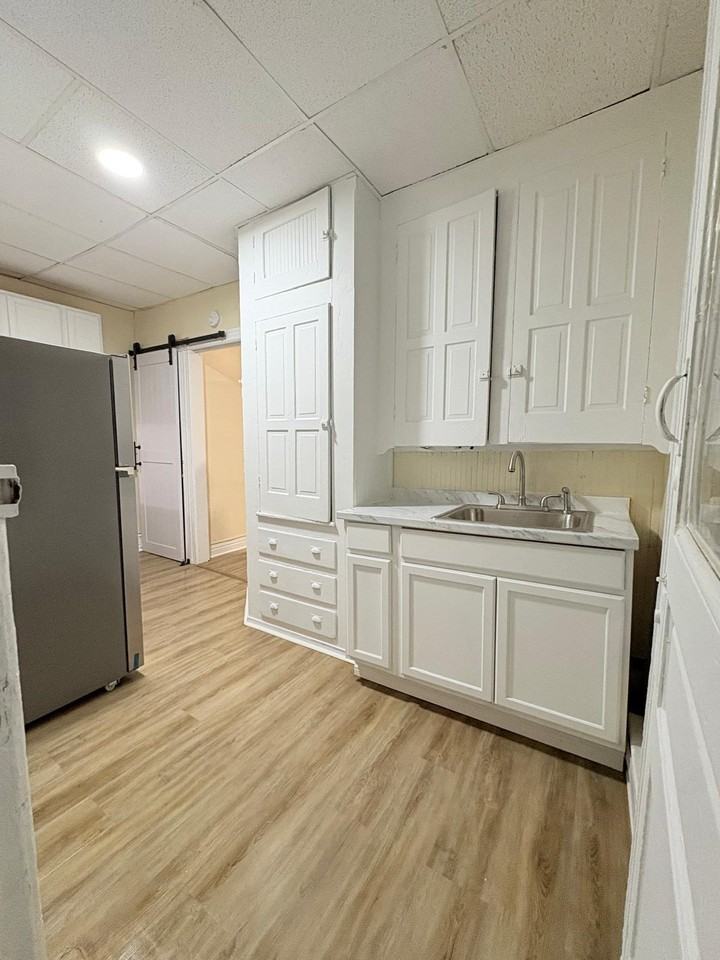 1438 W Turner St #1 - Photo 6 of 15