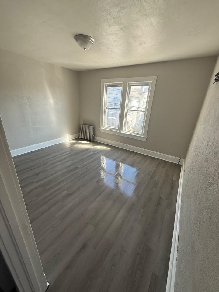 214 S Sumner Ave #2 - Photo 2 of 7