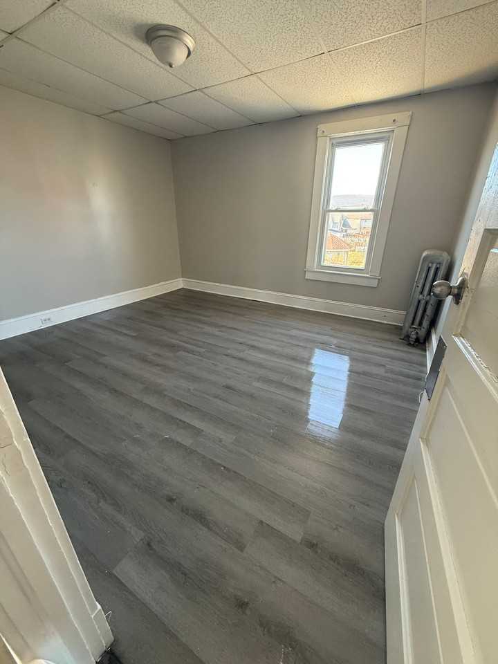 214 S Sumner Ave #2 - Photo 3 of 7