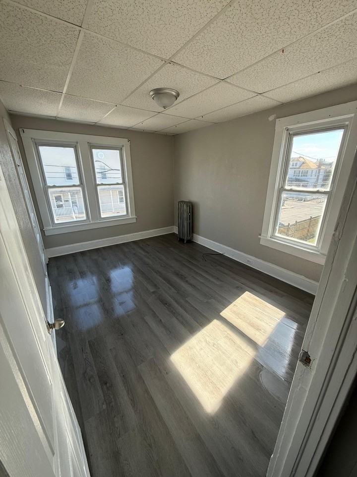 214 S Sumner Ave #2 - Photo 4 of 7