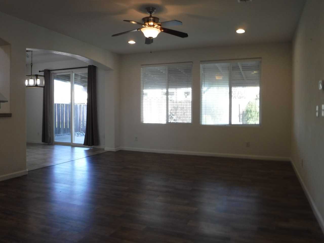 1257 Kensington Dr #1 - Photo 5 of 23