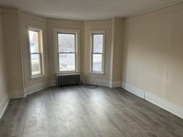 featured image of 230 Pleasant St #1