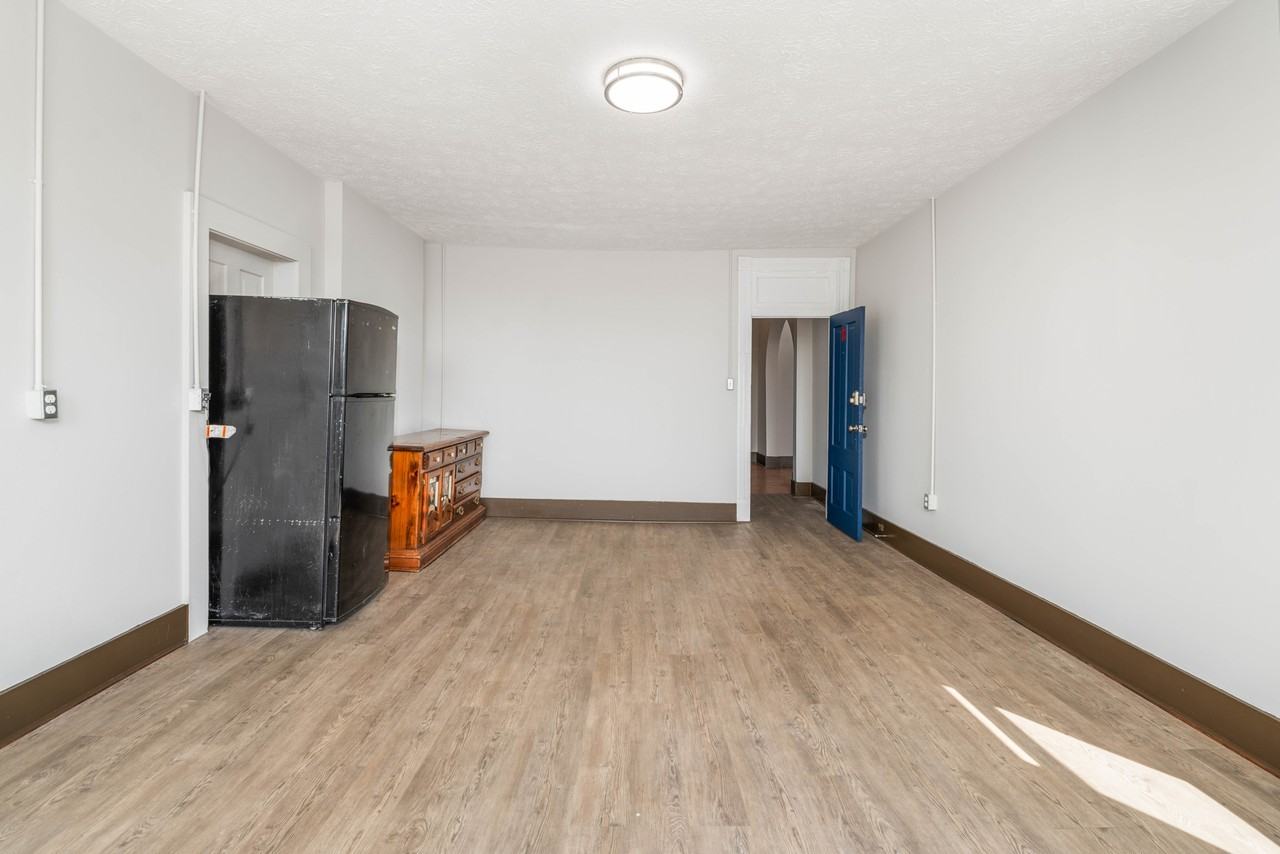 1803 Taylor StreetRoom 8Lynchburg Va 24504 #8 - Photo 5 of 31