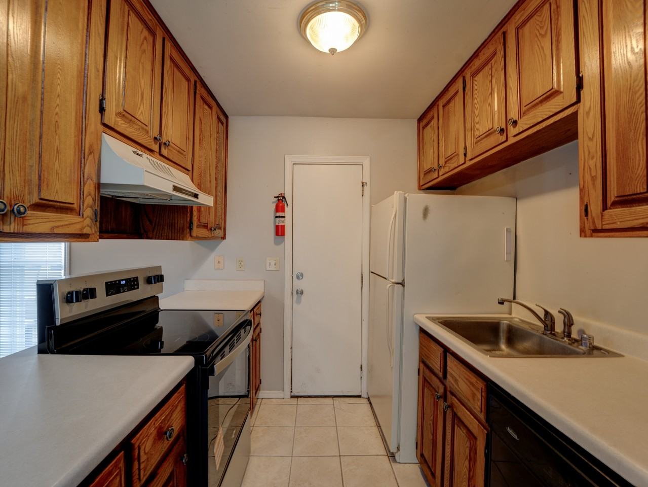 13843 Turnberry Ln #127 - Photo 6 of 15