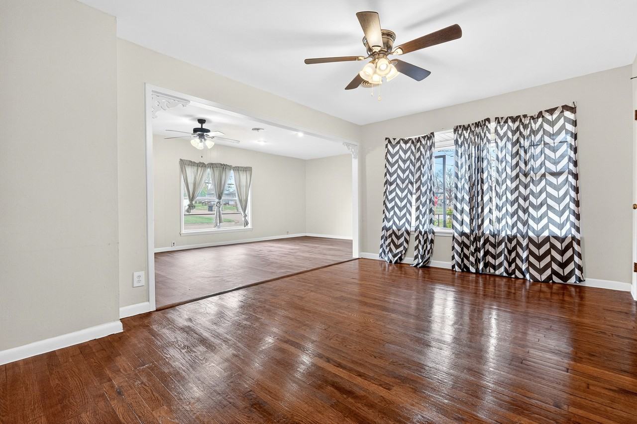 1302 Redondo Dr #1 - Photo 3 of 16