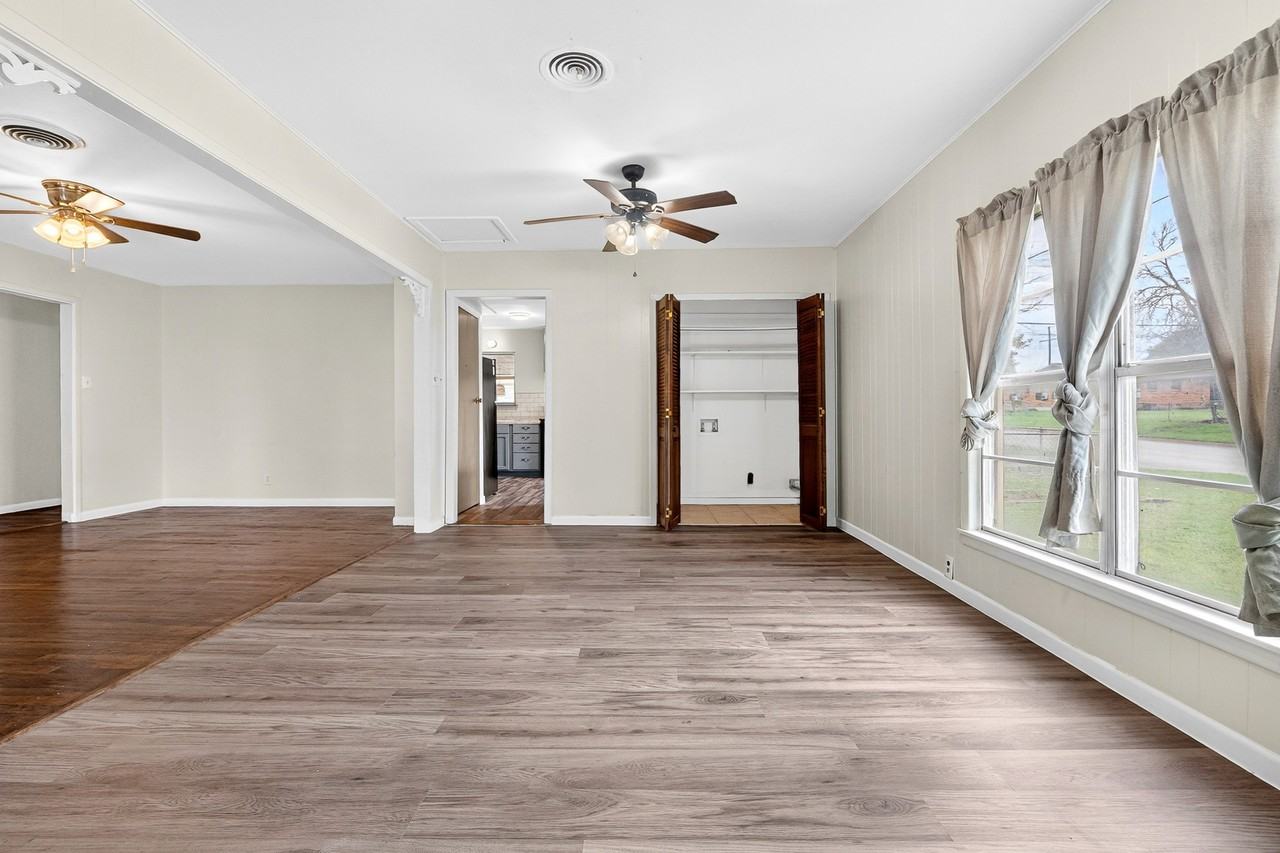 1302 Redondo Dr #1 - Photo 6 of 16