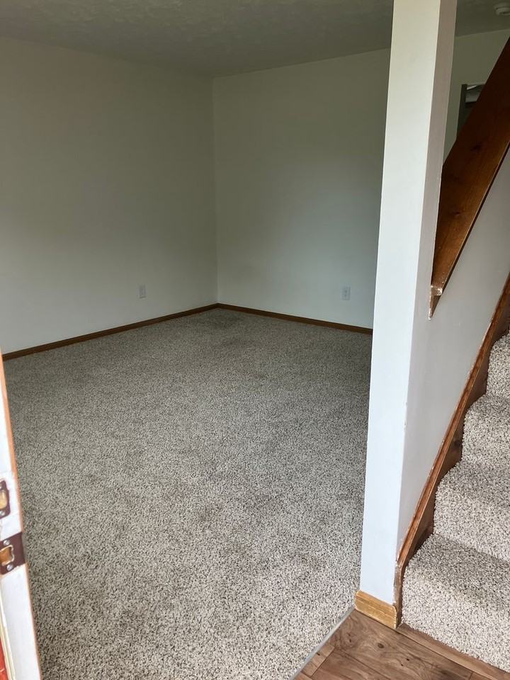 1210 Bunker Hill Rd #C - Photo 4 of 18