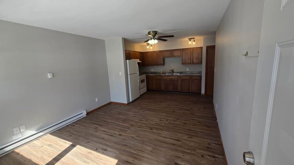 440 W Ray St #2 - Photo 3 of 9
