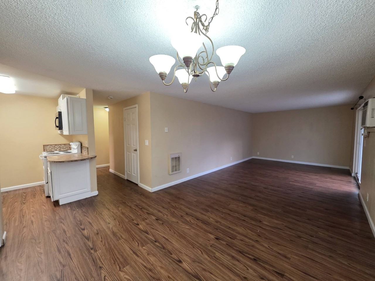 404 Belle Ave #2 - Photo 4 of 20