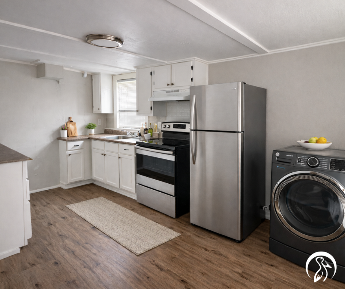 2M- 413 Stella St. - Photo 3 of 6