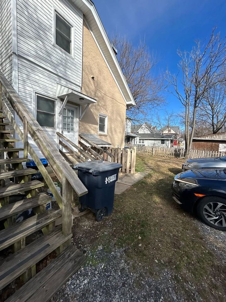 330 N High St #101 - Photo 3 of 11