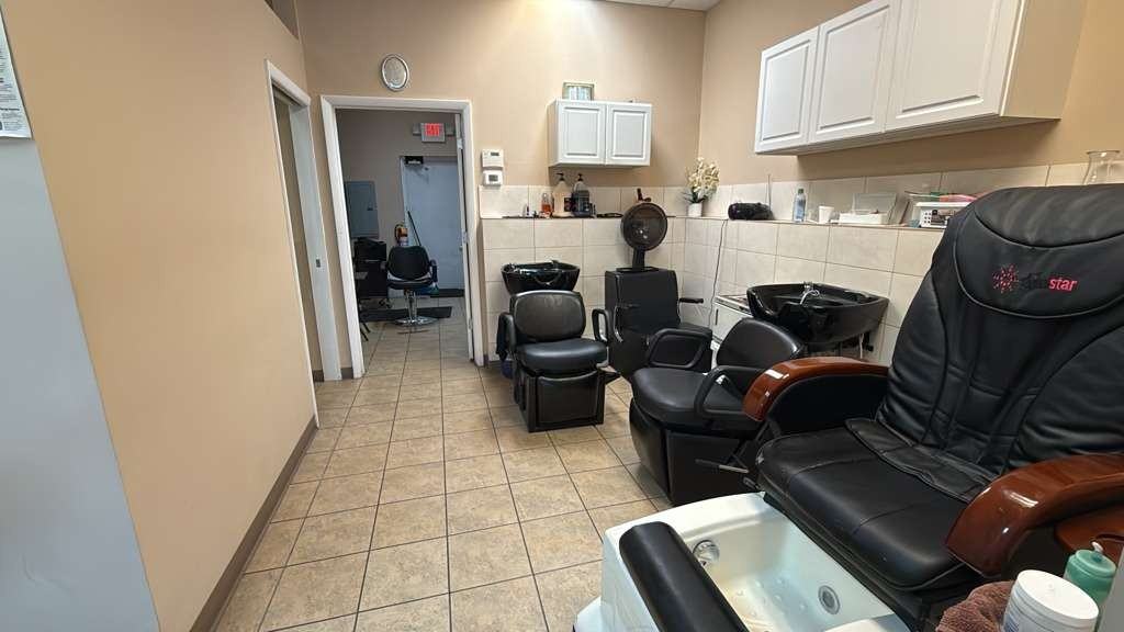 5950 West Roosevelt RoadUNIT 1 E NAILS #1SF - Photo 3 of 35