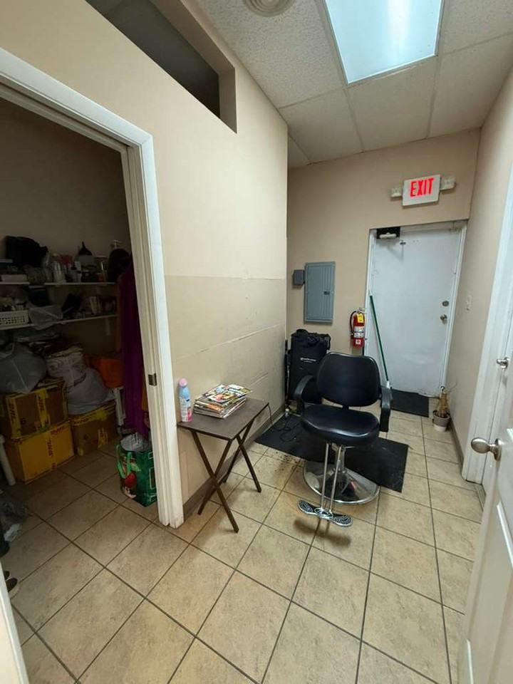 5950 West Roosevelt RoadUNIT 1 E NAILS #1SF - Photo 7 of 35