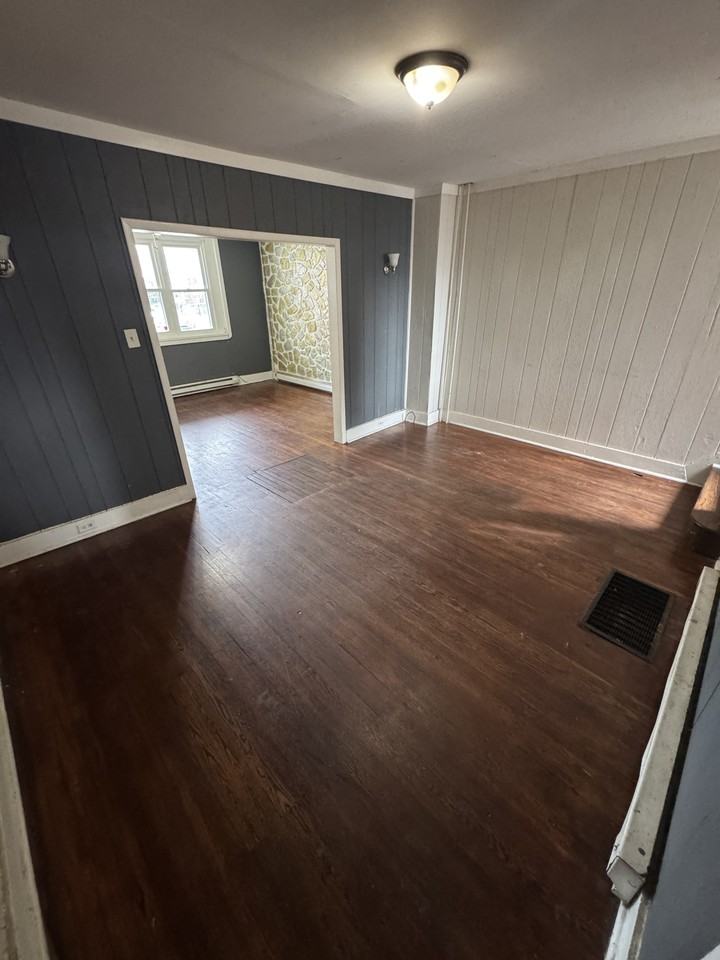 135 Juniata St #1 - Photo 3 of 17