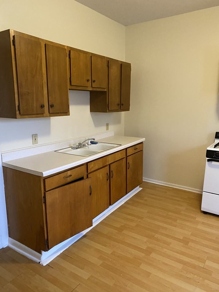 404 Main St #404B - Photo 2 of 9