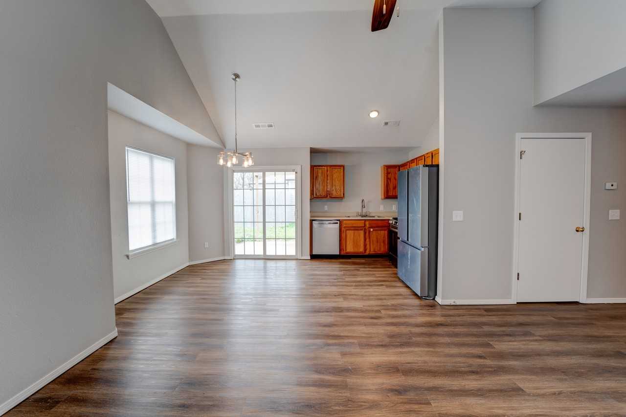 613 Cedar Brook Ct #1 - Photo 3 of 18