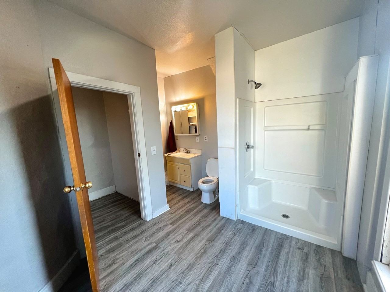 529 Cottage Ave #1 - Photo 3 of 19