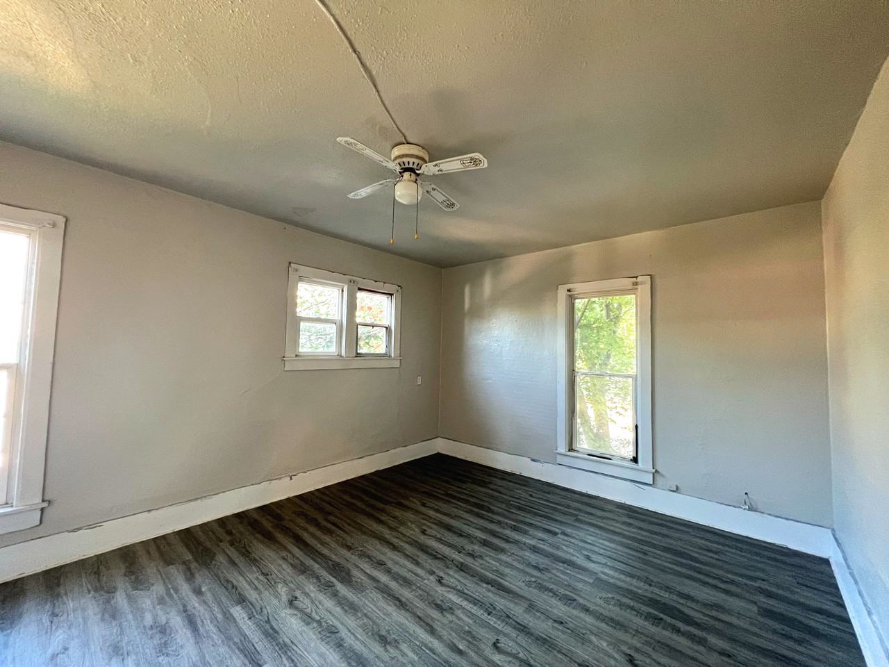 529 Cottage Ave #1 - Photo 5 of 19