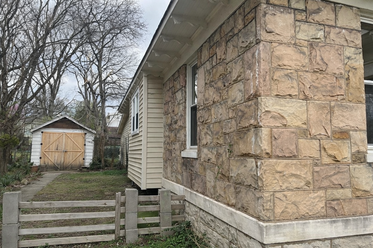 2502 Blair Blvd - Photo 5 of 50