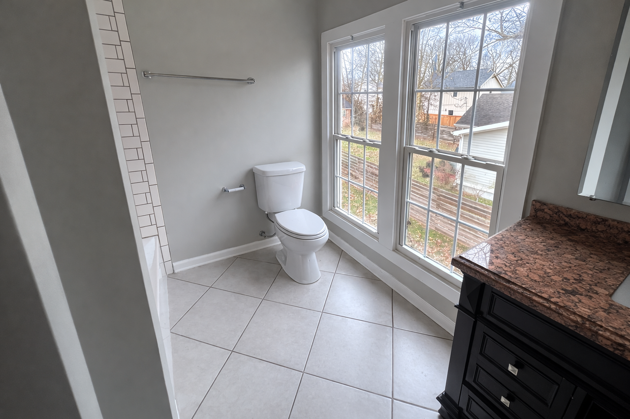 1100 N 6th St - Photo 5 of 6