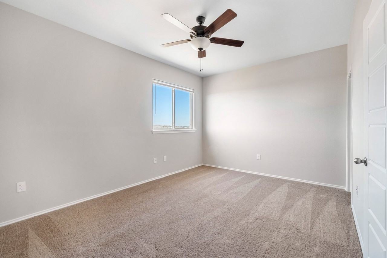 1201 Garland Rd - Photo 2 of 28