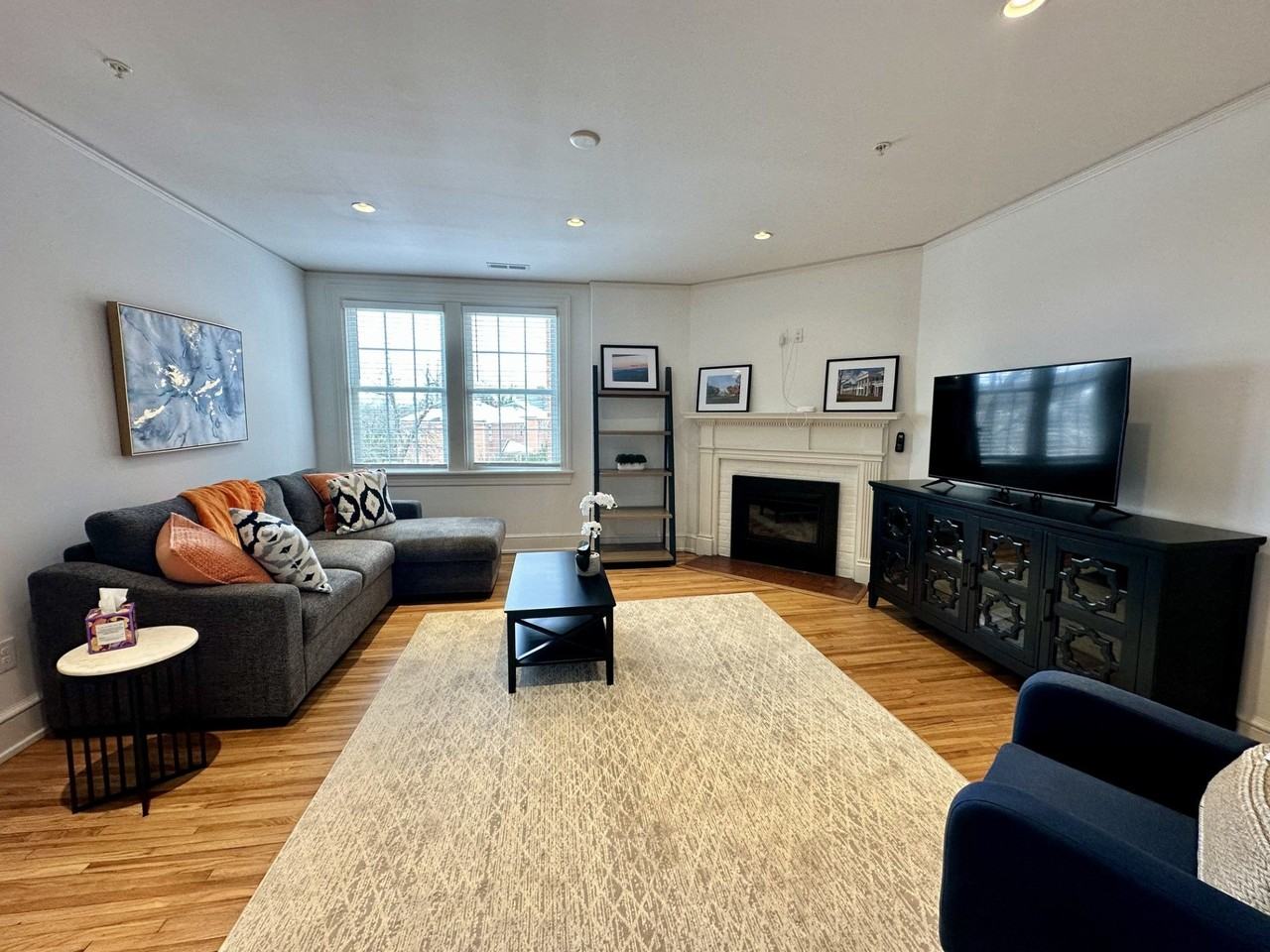 Jack Jouett - Photo 4 of 14