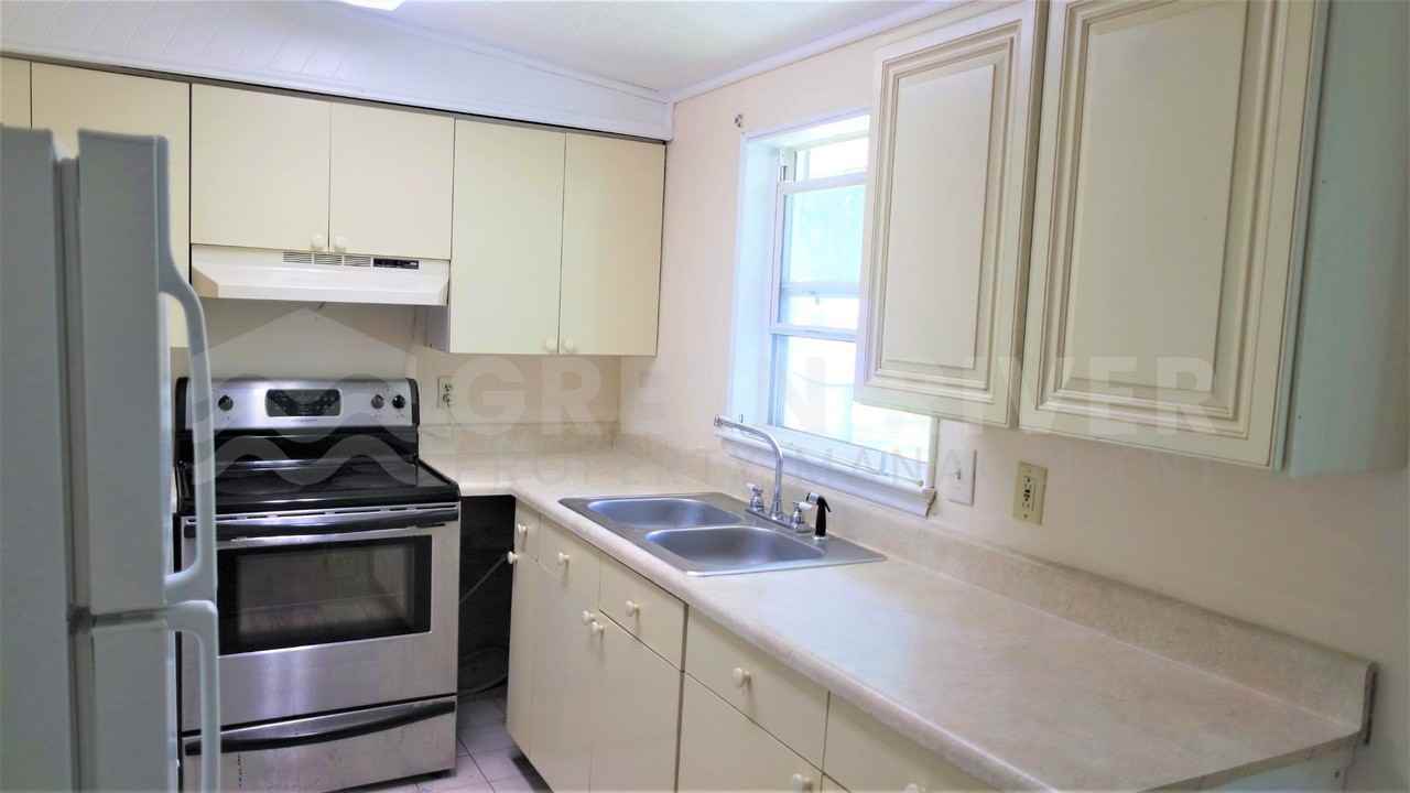 4261 Sabine Dr - Photo 2 of 15
