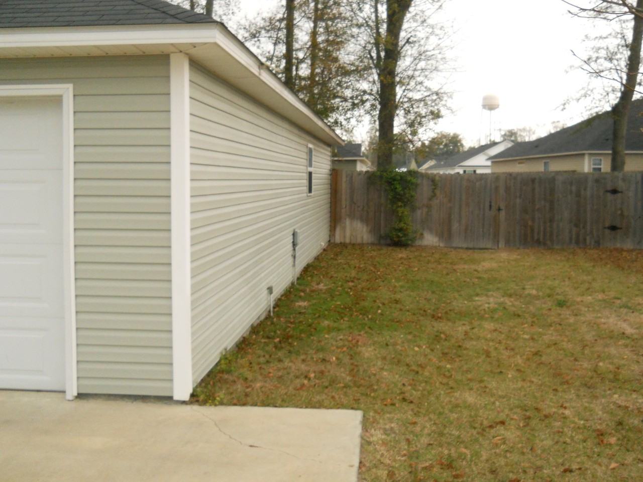 801 Kristen Ln - Photo 3 of 15