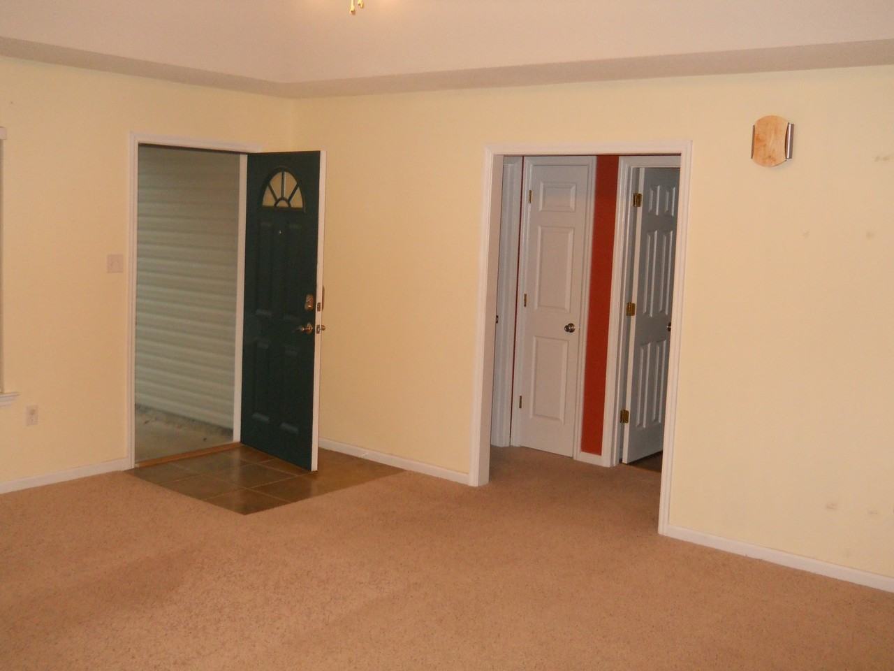 801 Kristen Ln - Photo 4 of 15